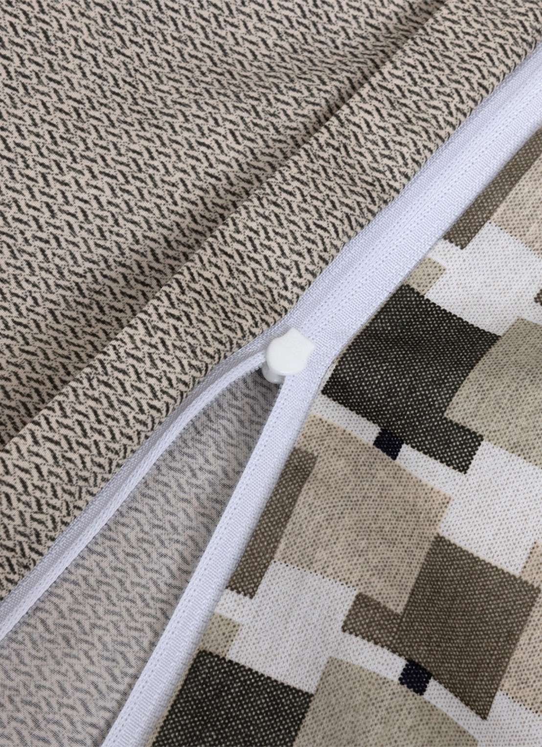 BOSS Lucio dekbedovertrek - exclusief kussenslopen - achterkant 5 beige