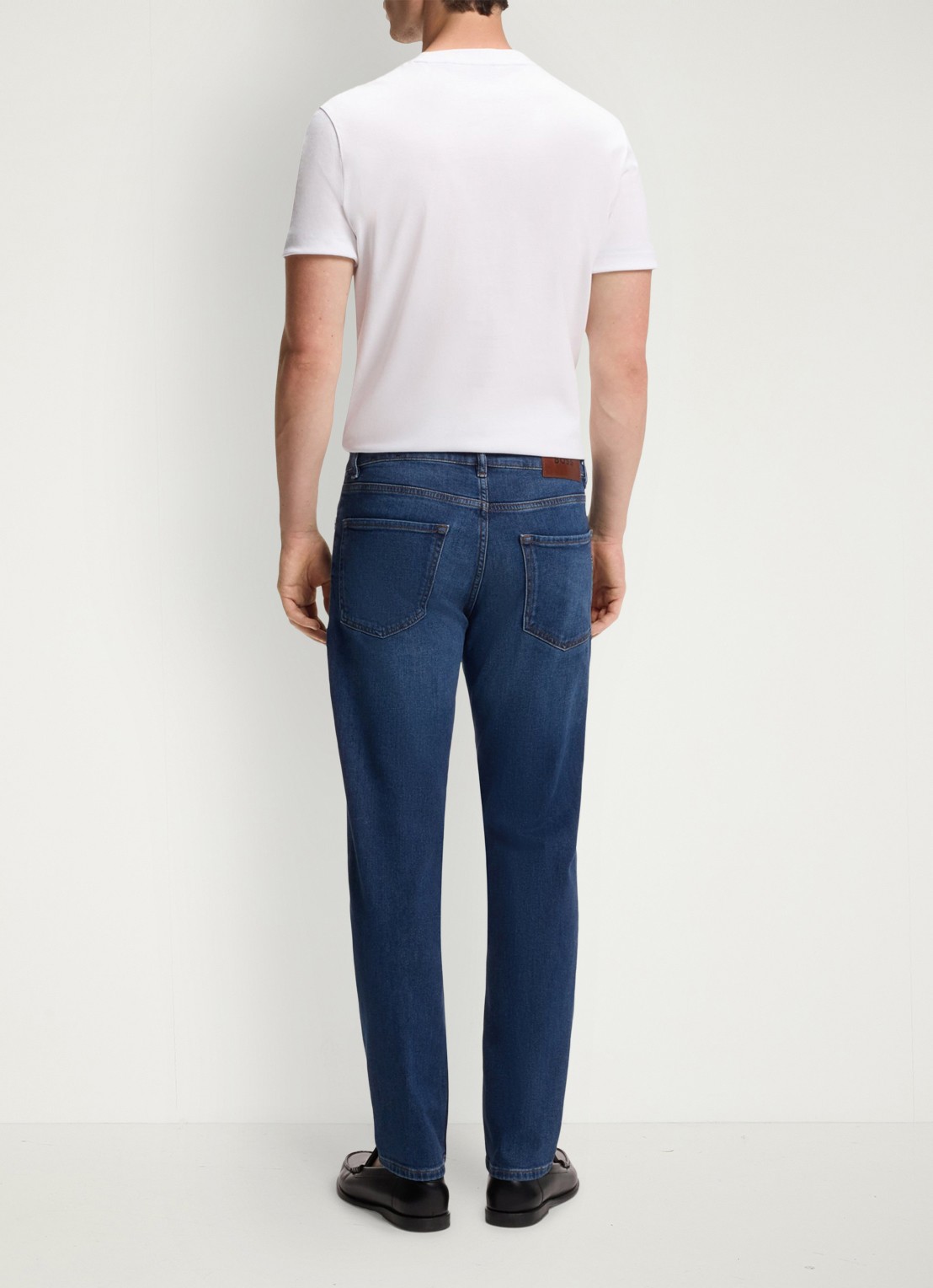 BOSS Maine regular fit jeans met donkere wassing - achterkant 6 indigo