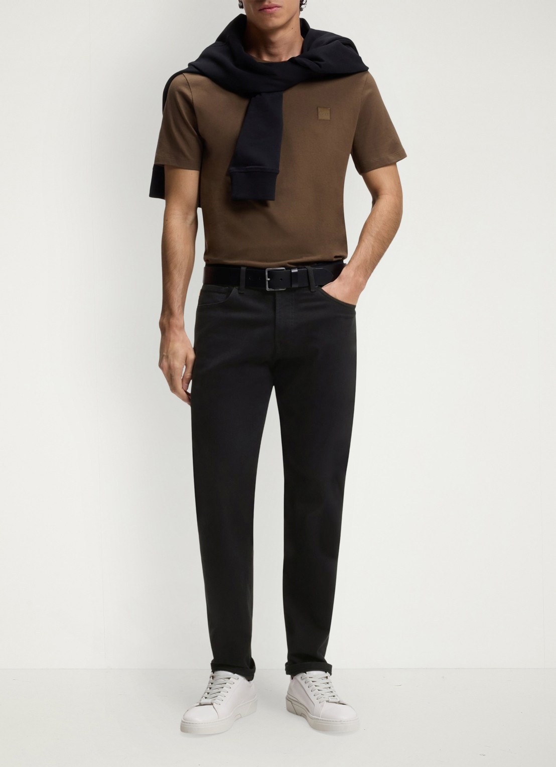 BOSS Maine straight fit jeans met gekleurde wassing  - voorkant 6 zwart