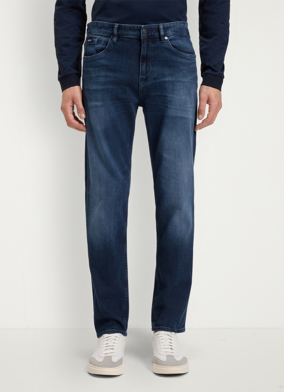 BOSS Maine straight leg jeans met donkere wassing - detail 2 indigo