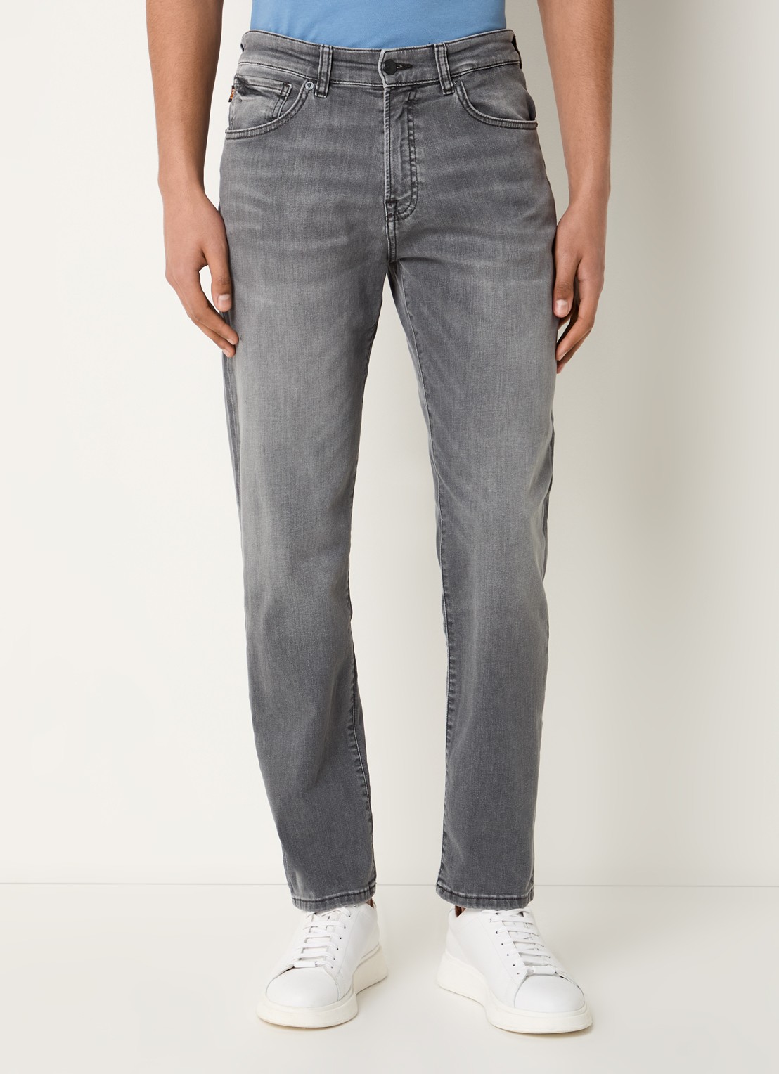 BOSS Maine tapered fit jeans met gekleurde wassing - detail 2 grijs