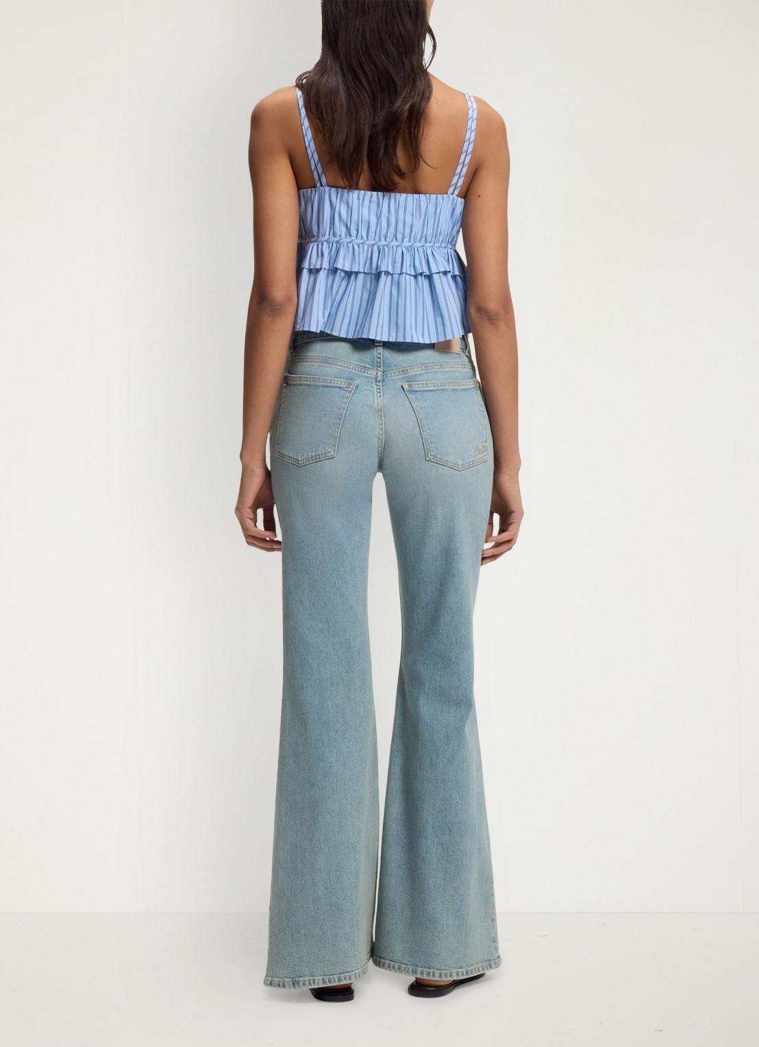 BOSS Mid waist flared jeans met lichte wassing  - achterkant 4 indigo