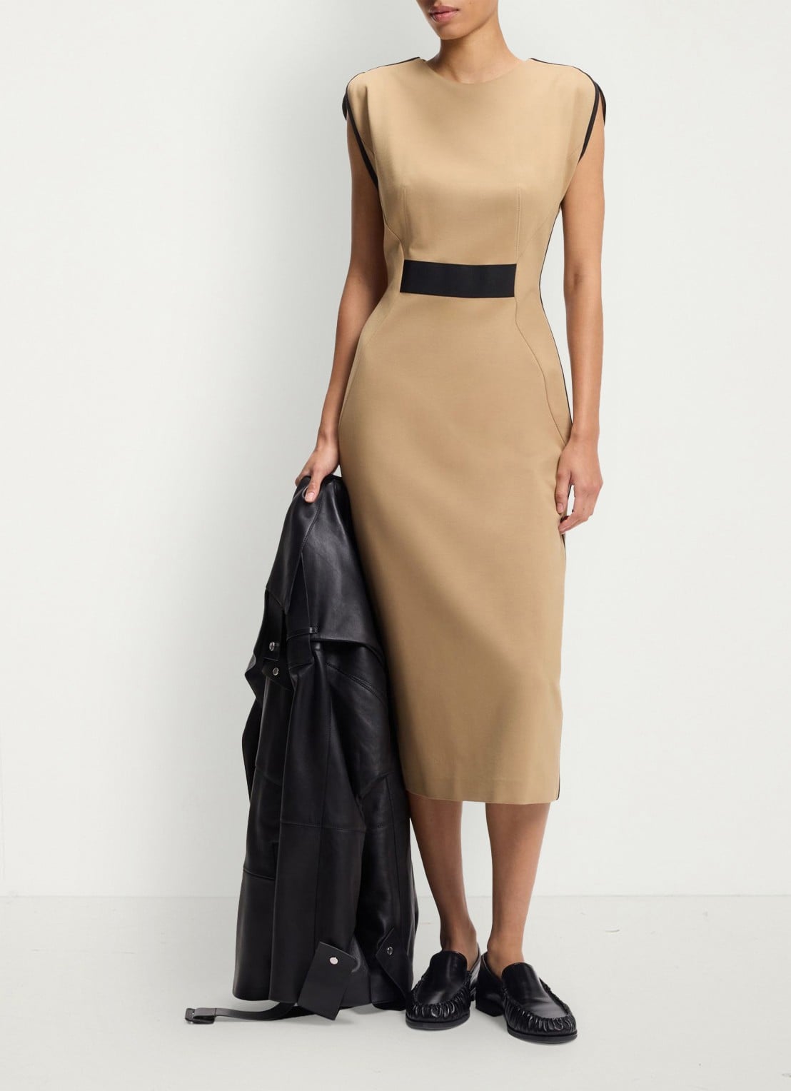 BOSS Midi jurk met split - voorkant 2 beige