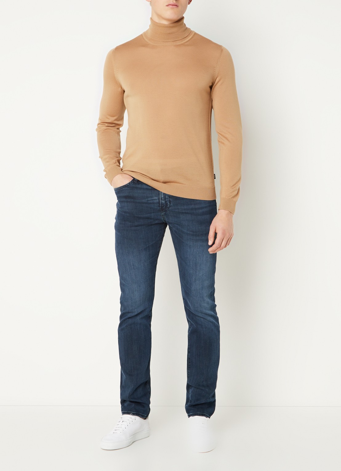 BOSS Musso-P fijngebreide trui van scheerwol met col - voorkant 4 beige