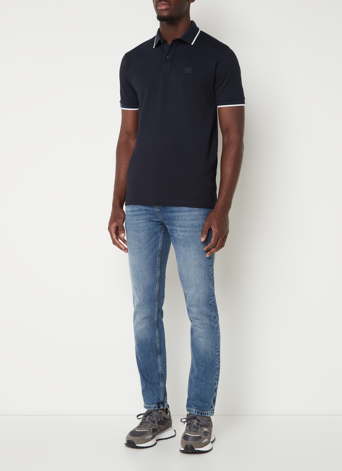 BOSS Passertip slim fit polo van piqué katoen met logo - voorkant 4 donkerblauw