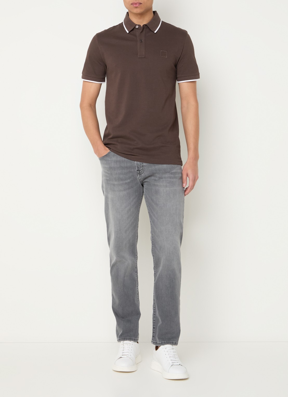 BOSS Passertip slim fit polo van piqué katoen met logo - voorkant 4 bruin