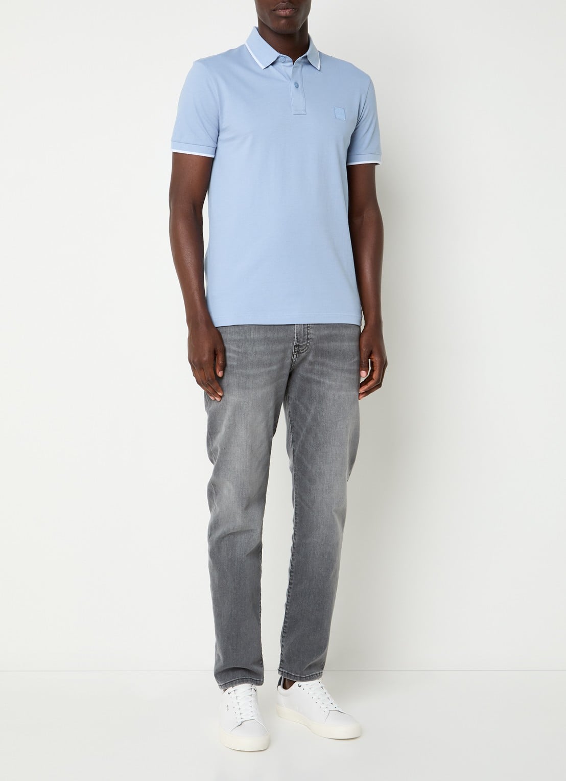 BOSS Passertip slim fit polo van piqué katoen met logo - voorkant 3 lichtblauw