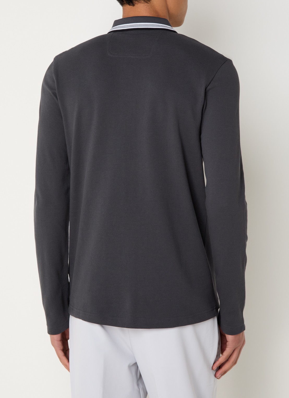 BOSS Polo van katoenpiqué met contrastlogo - achterkant donkergrijs
