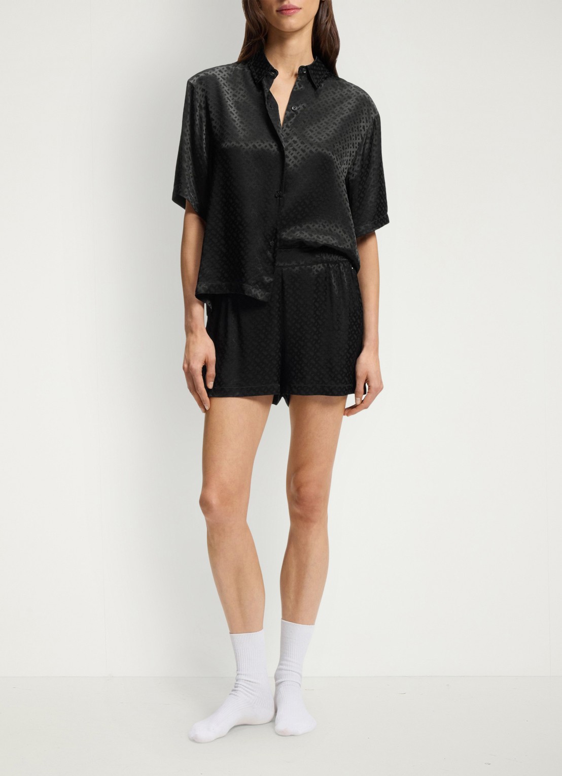 BOSS Pyjamashirt van satijn met monogramjacquard - voorkant 2 zwart