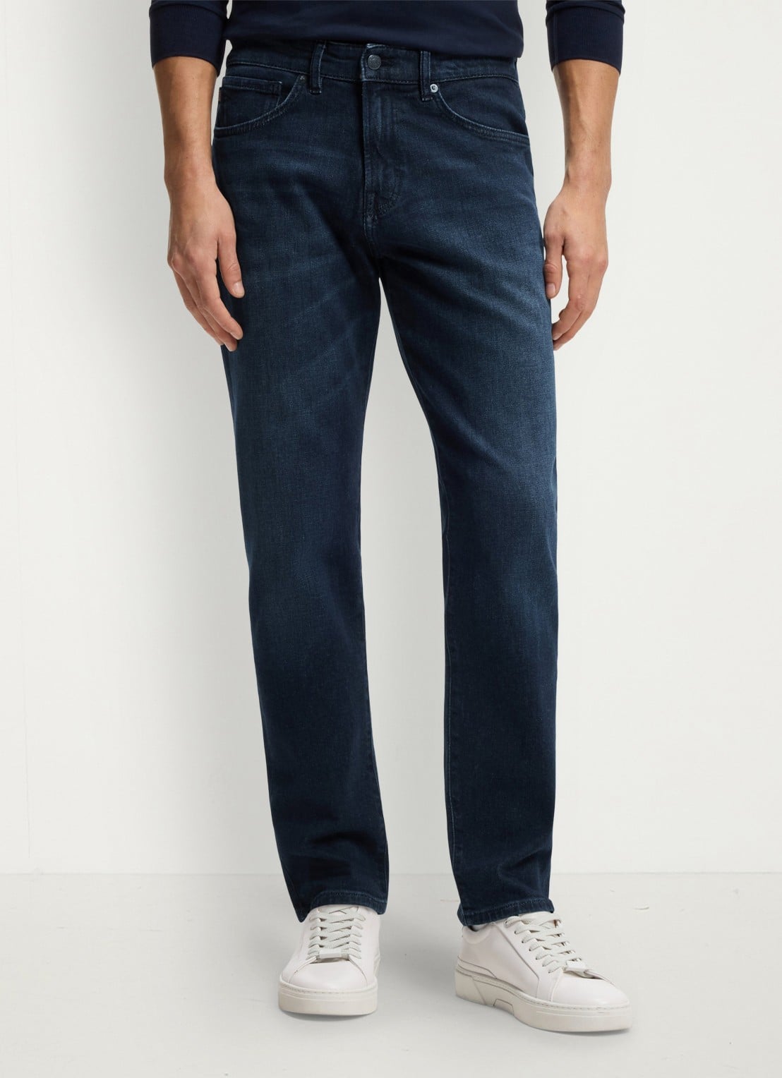 BOSS Re.Maine regular fit jeans met donkere wassing - detail donkerblauw