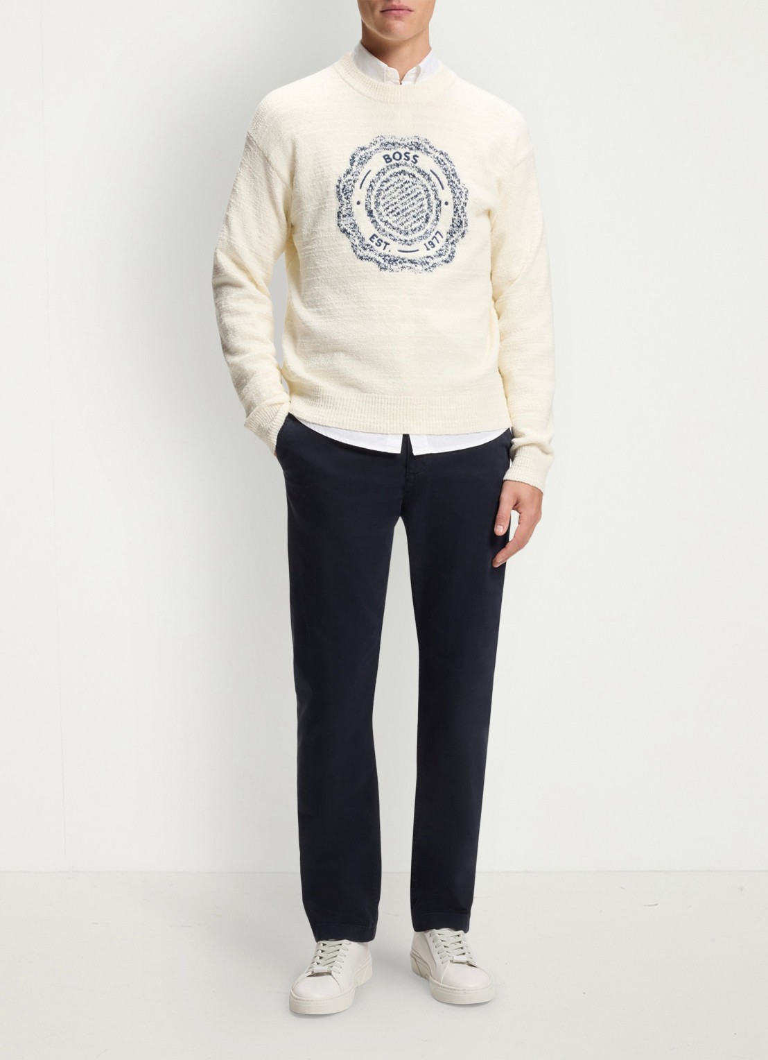 BOSS Regular-fit broek van elastisch katoenen satijn - voorkant 9 donkerblauw