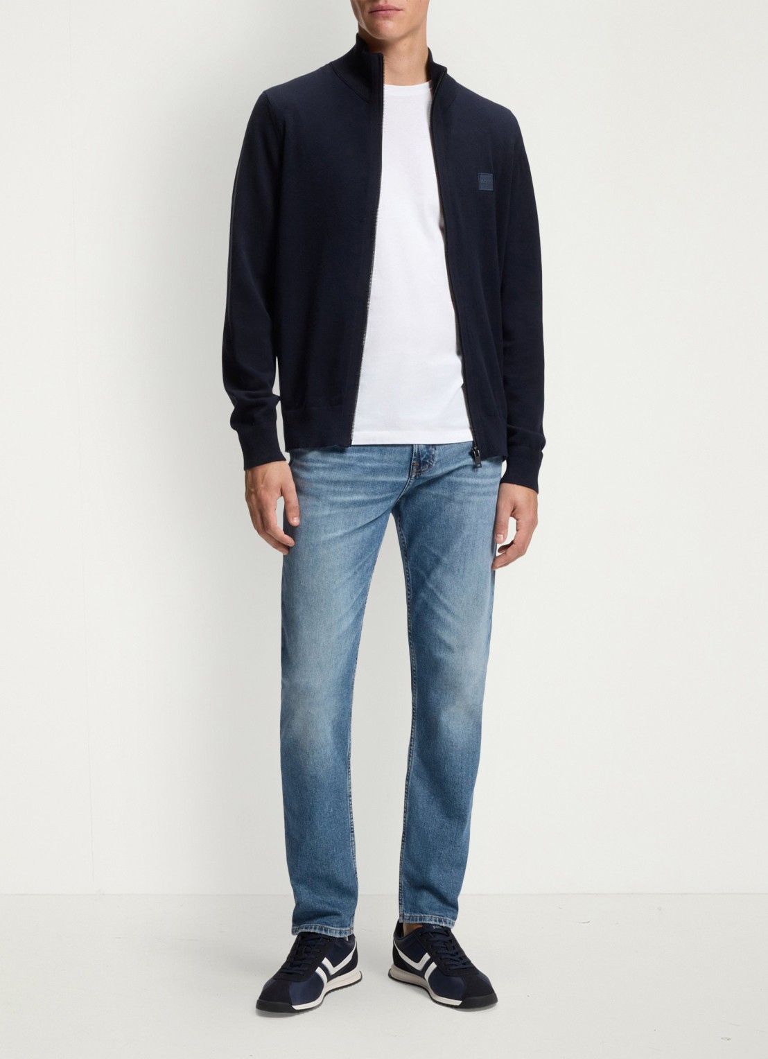 BOSS Regular fit jeans met steekzakken - voorkant 2 indigo