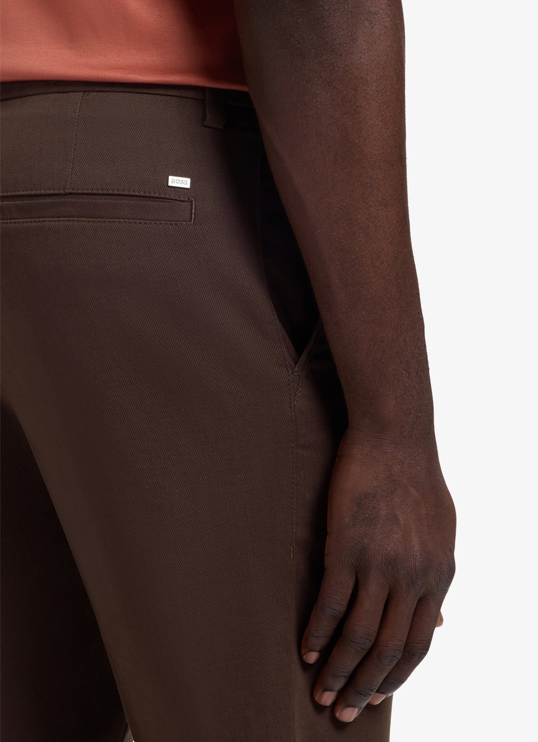 BOSS Regular fit pantalon met steekzakken - detail 4 dark brown-209 / bruin