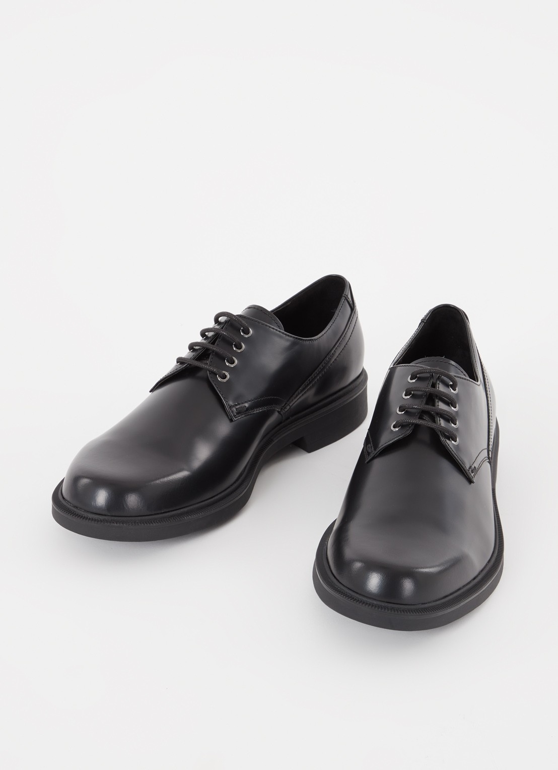 BOSS Ronnin veterschoen van lakleer - detail zwart