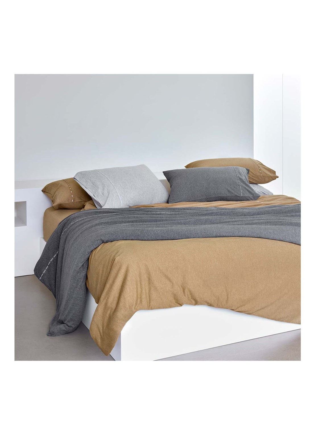 BOSS Sen hoeslaken van katoenjersey, hoekhoogte 30 cm  - voorkant 2 camel