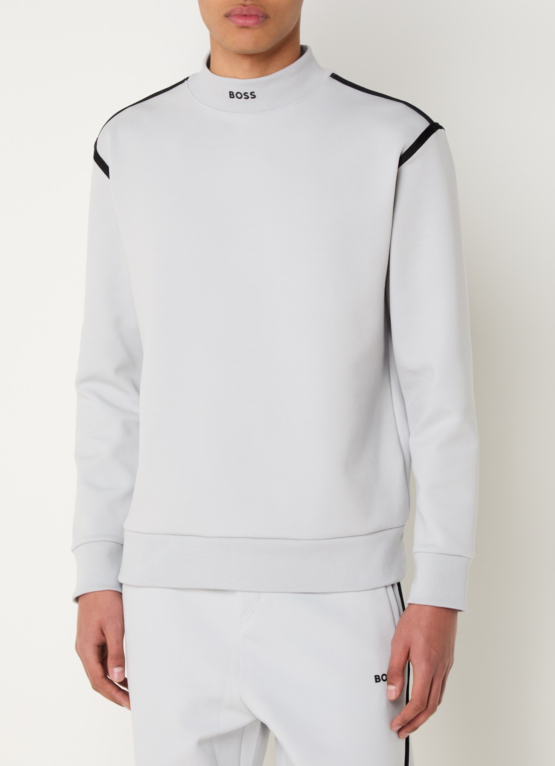 BOSS Silas Tape sweater met logo - detail 2 lichtgrijs