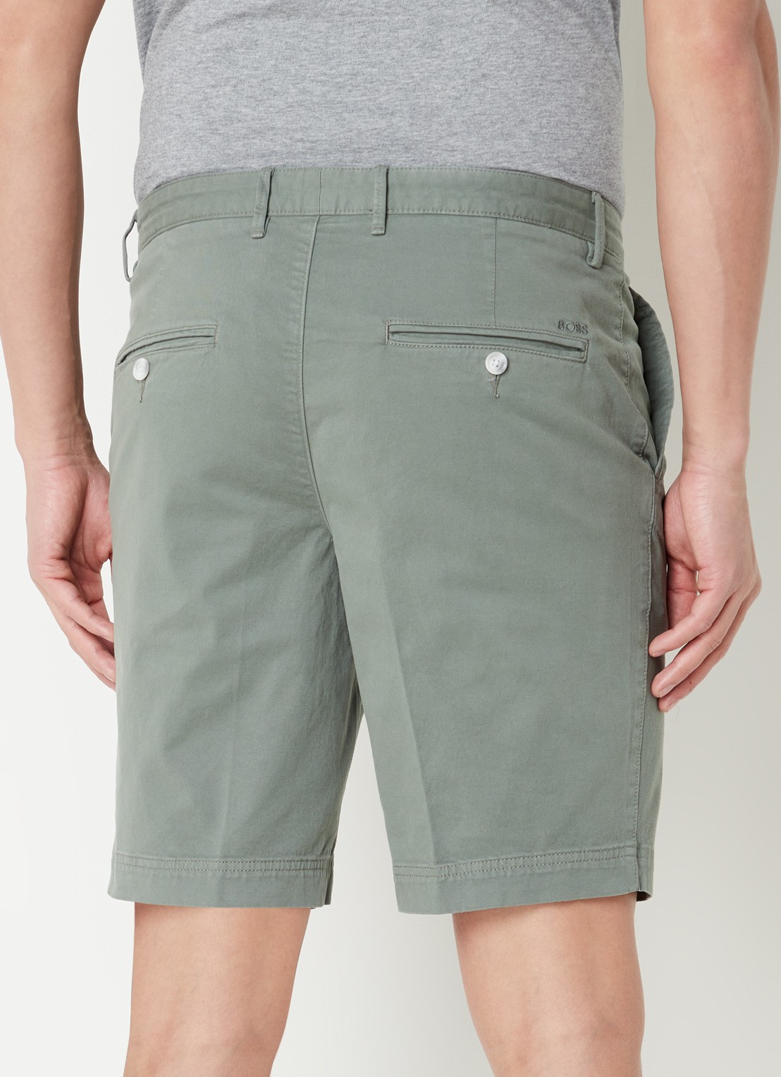 BOSS Slice slim fit korte broek met steekzakken - achterkant olijfgroen