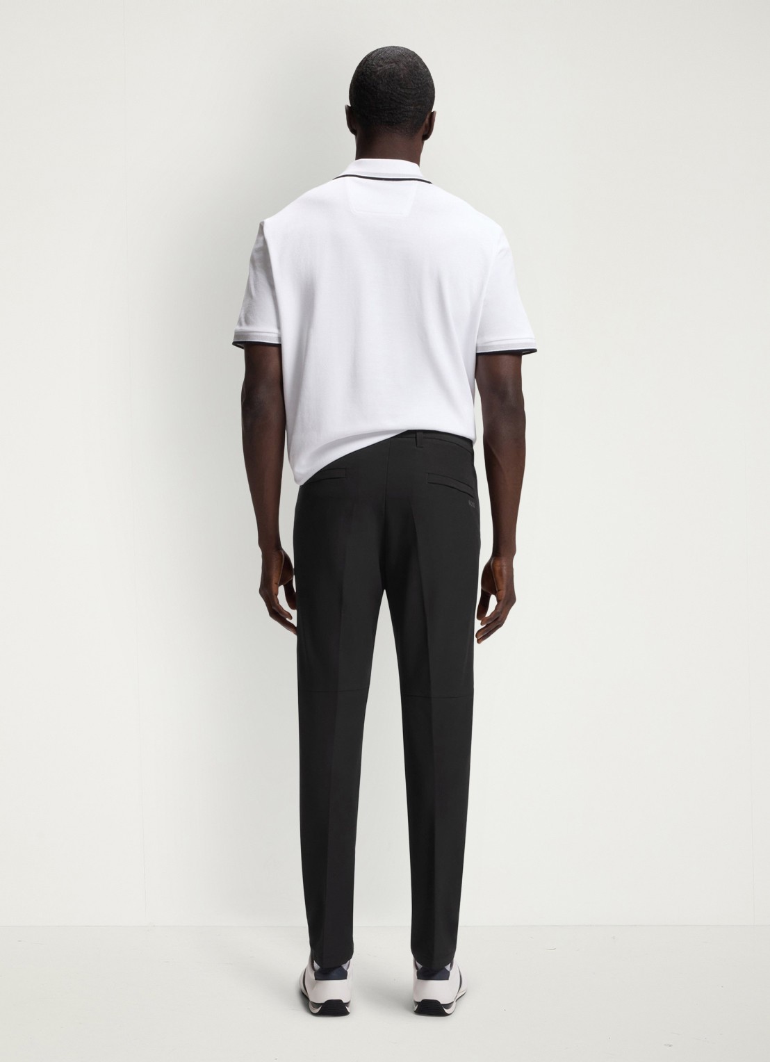 BOSS Slim-fit broek van waterafstotend stretchmateriaal - achterkant 6 black-001 / zwart