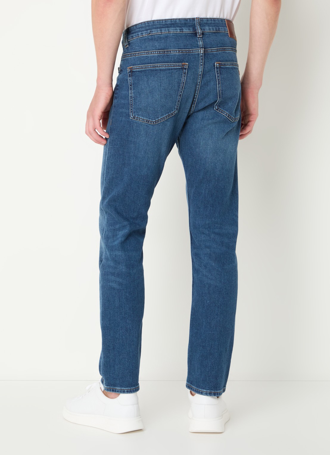 BOSS Slim fit jeans met medium wassing - achterkant 5 indigo