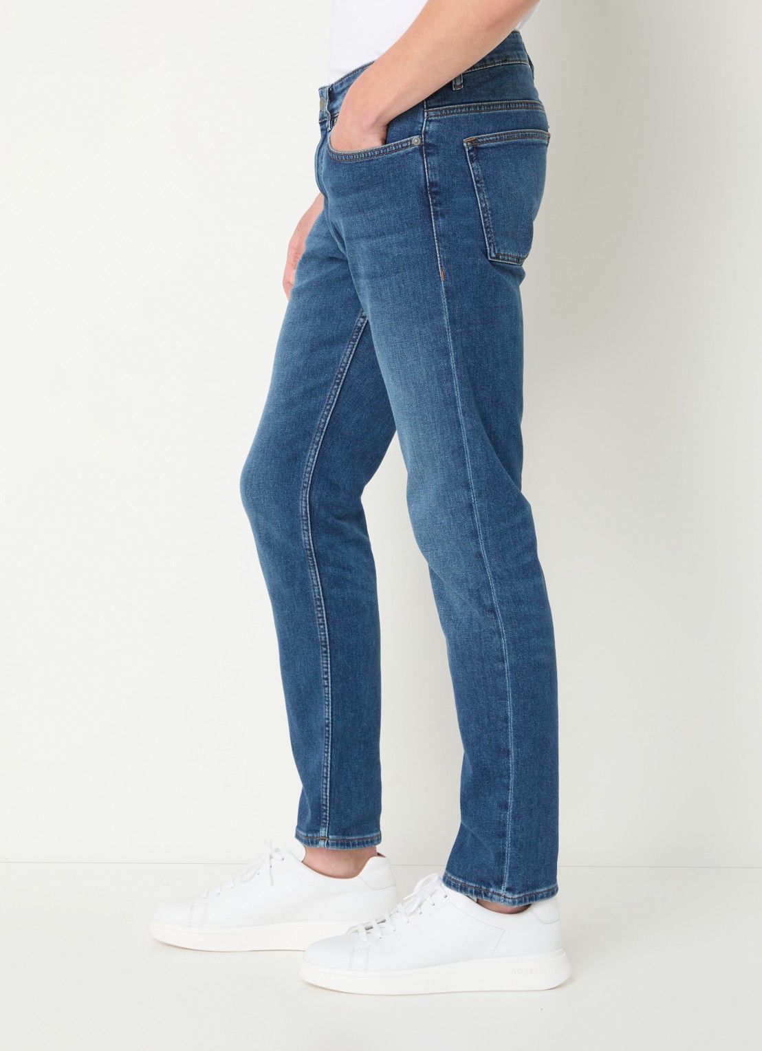 BOSS Slim fit jeans met medium wassing - detail 2 indigo