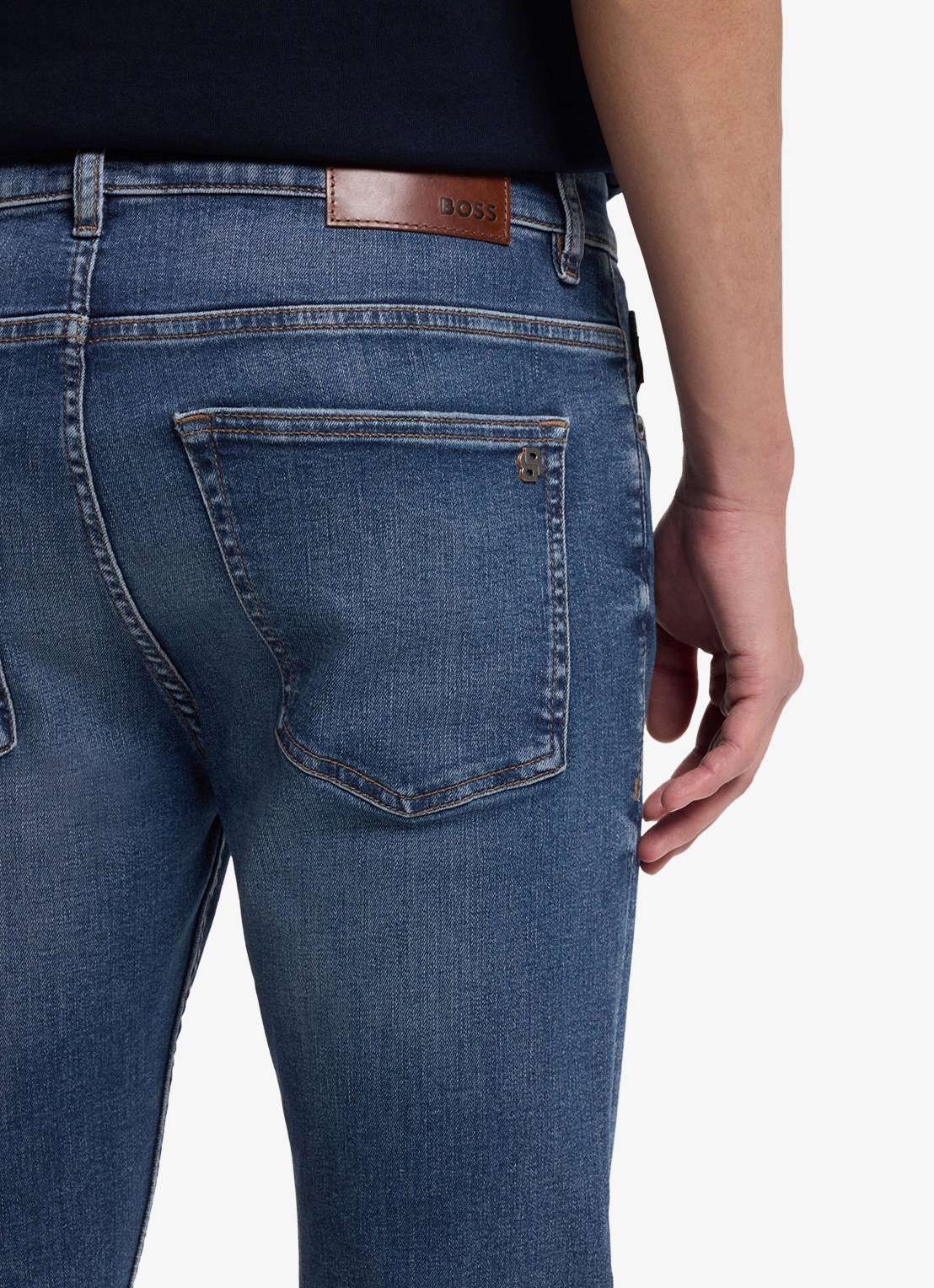 BOSS Slim fit jeans met steekzakken - detail 5 donkerblauw