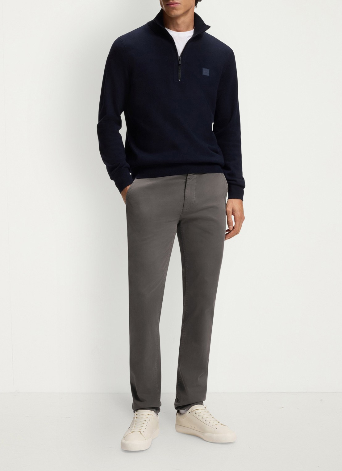 BOSS Slim-fit satijnen chino van stretchkatoen - voorkant 3 grey-020 / grijs