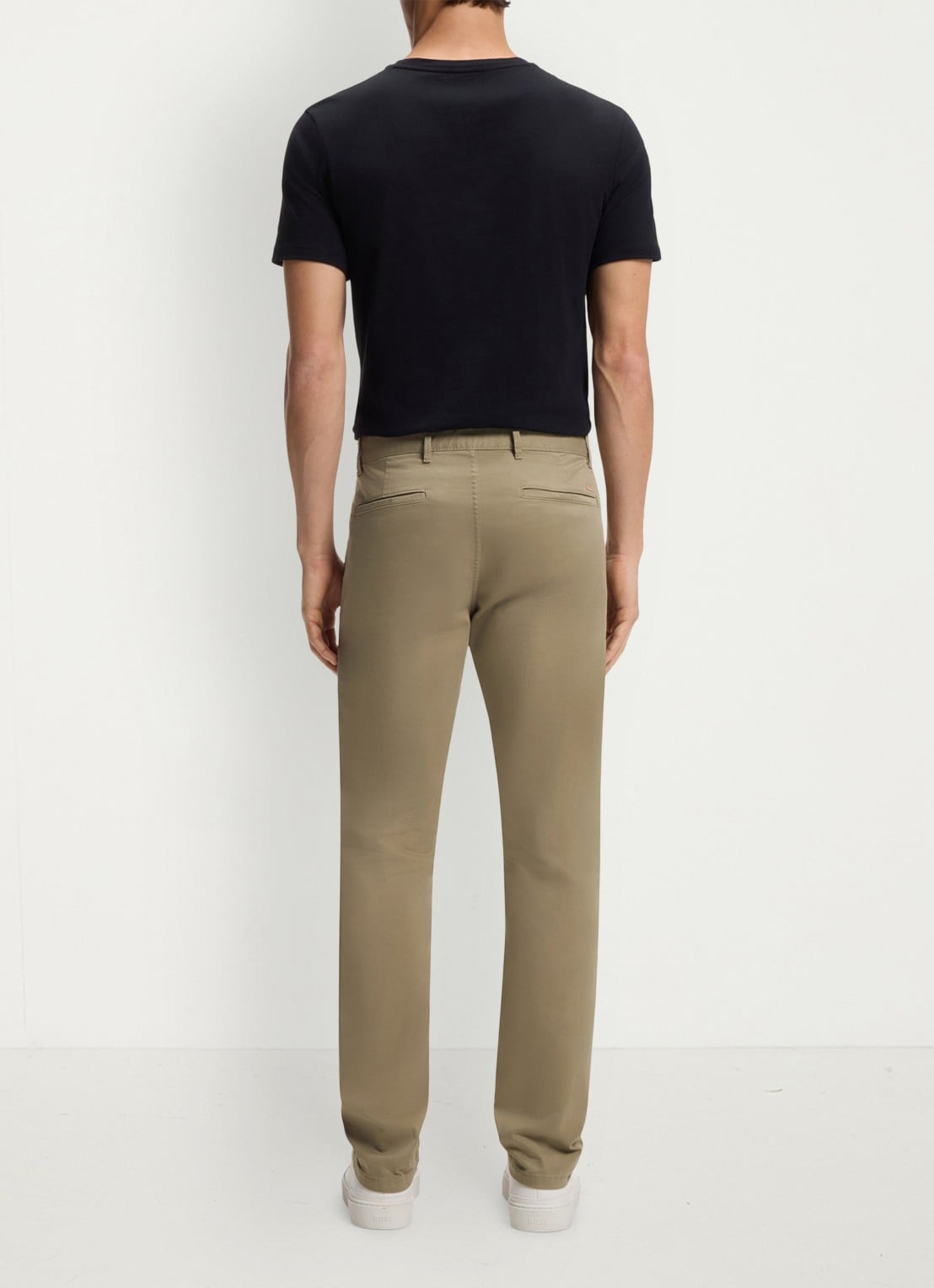 BOSS Slim-fit satijnen chino van stretchkatoen - achterkant 7 light/pastel brown-239 / bruin