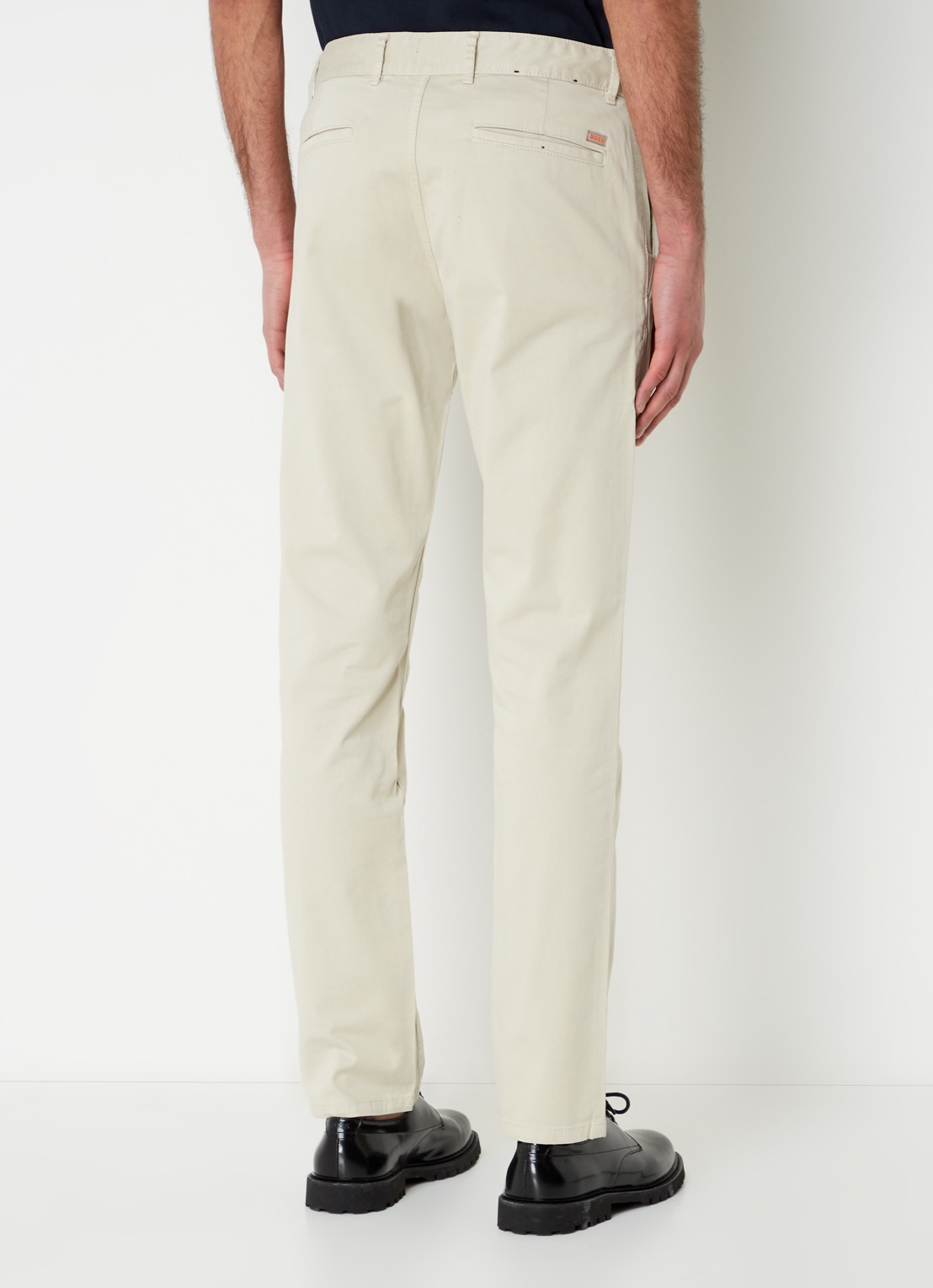 BOSS Slim-fit satijnen chino van stretchkatoen - achterkant 3 light beige-271 / beige