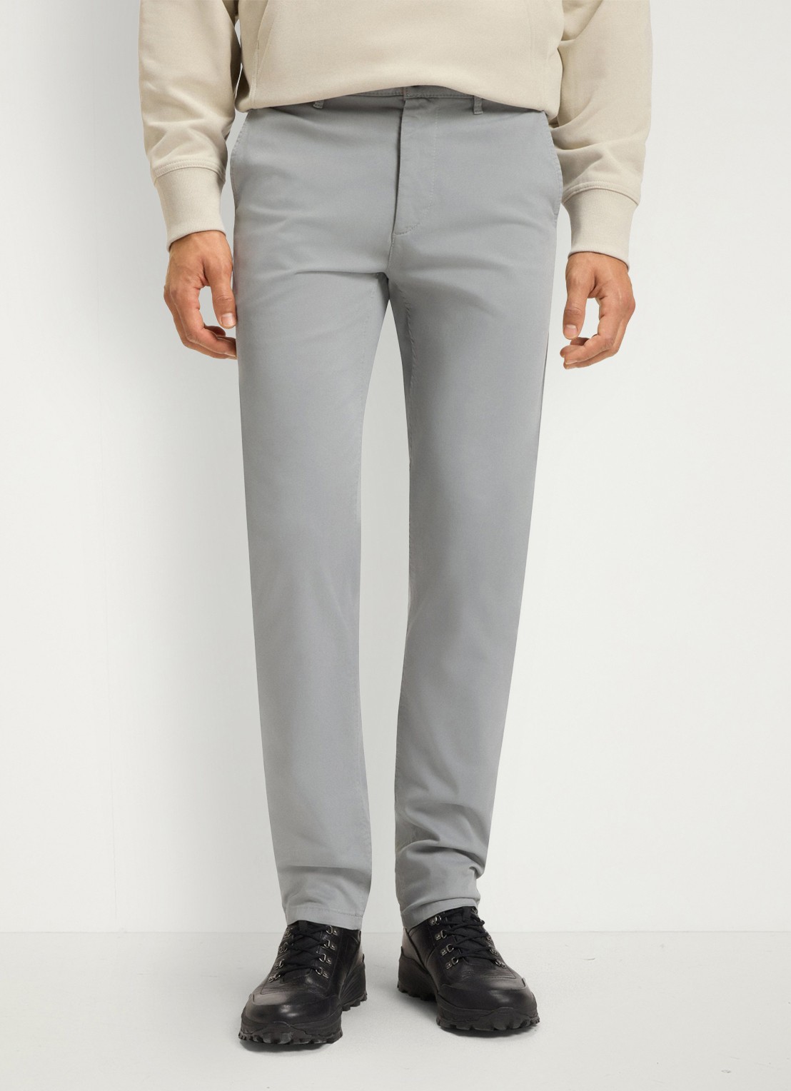 BOSS Slim-fit satijnen chino van stretchkatoen - detail 4 silver-041 / grijs