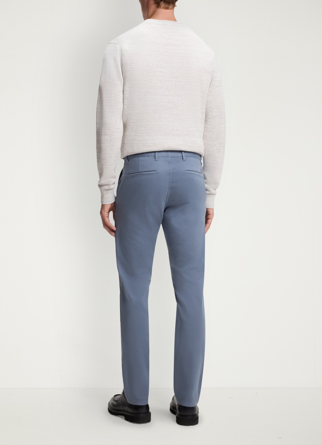 BOSS Slim-fit satijnen chino van stretchkatoen - achterkant 4 medium blue-424 / blauw