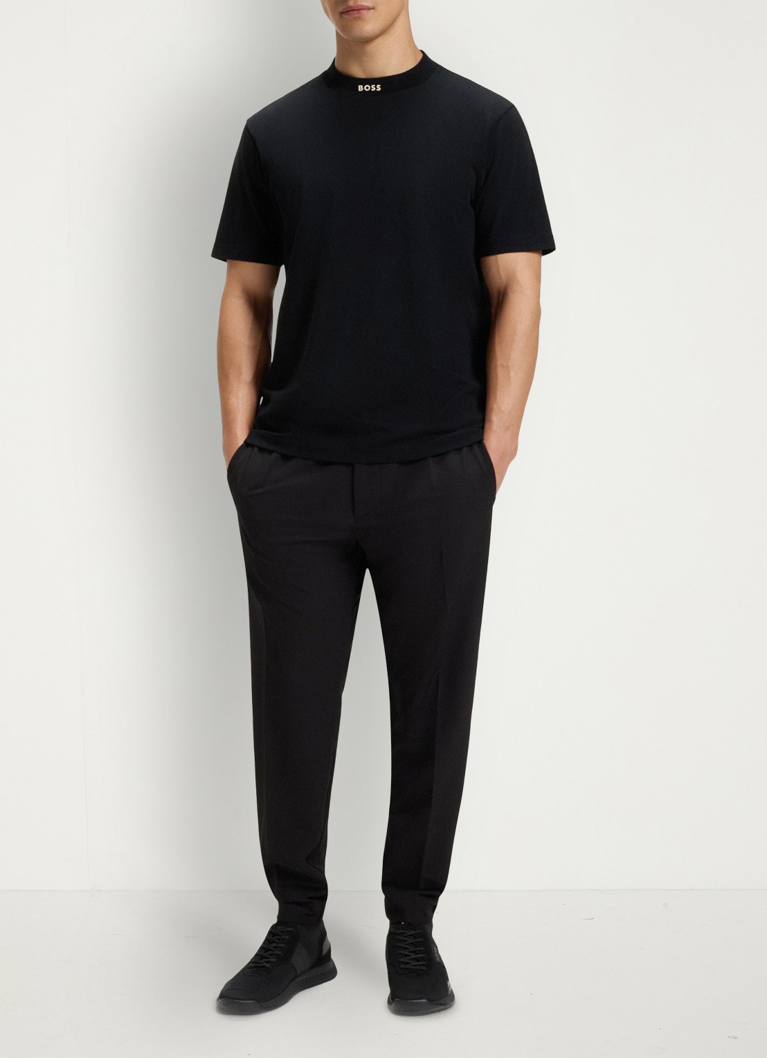 BOSS Sneakers van verschillende materialen met gebreide bovenzijde en suède details - voorkant 9 black-001 / zwart