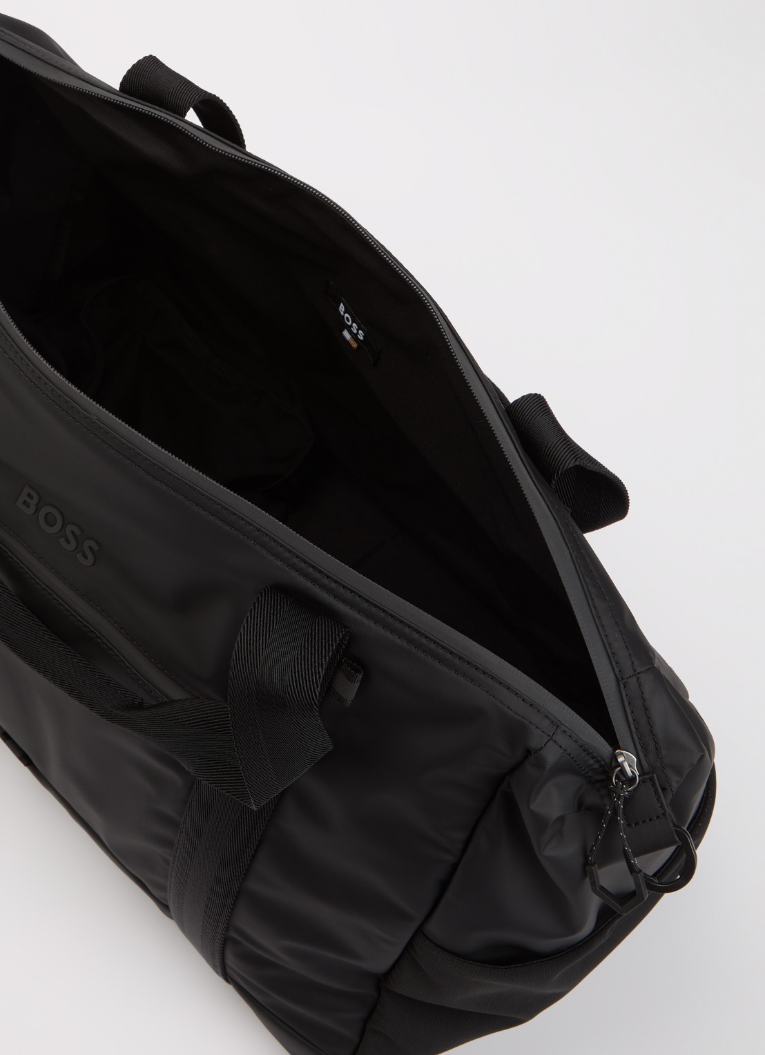 BOSS Stenson weekendtas met waterafstotende coating en logo - detail zwart