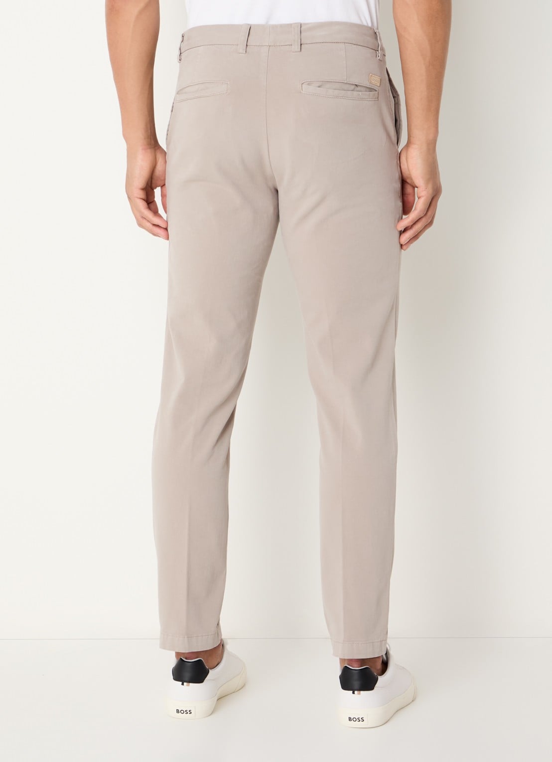BOSS Straight fit chino met stretch - achterkant 3 open beige-294 / beige
