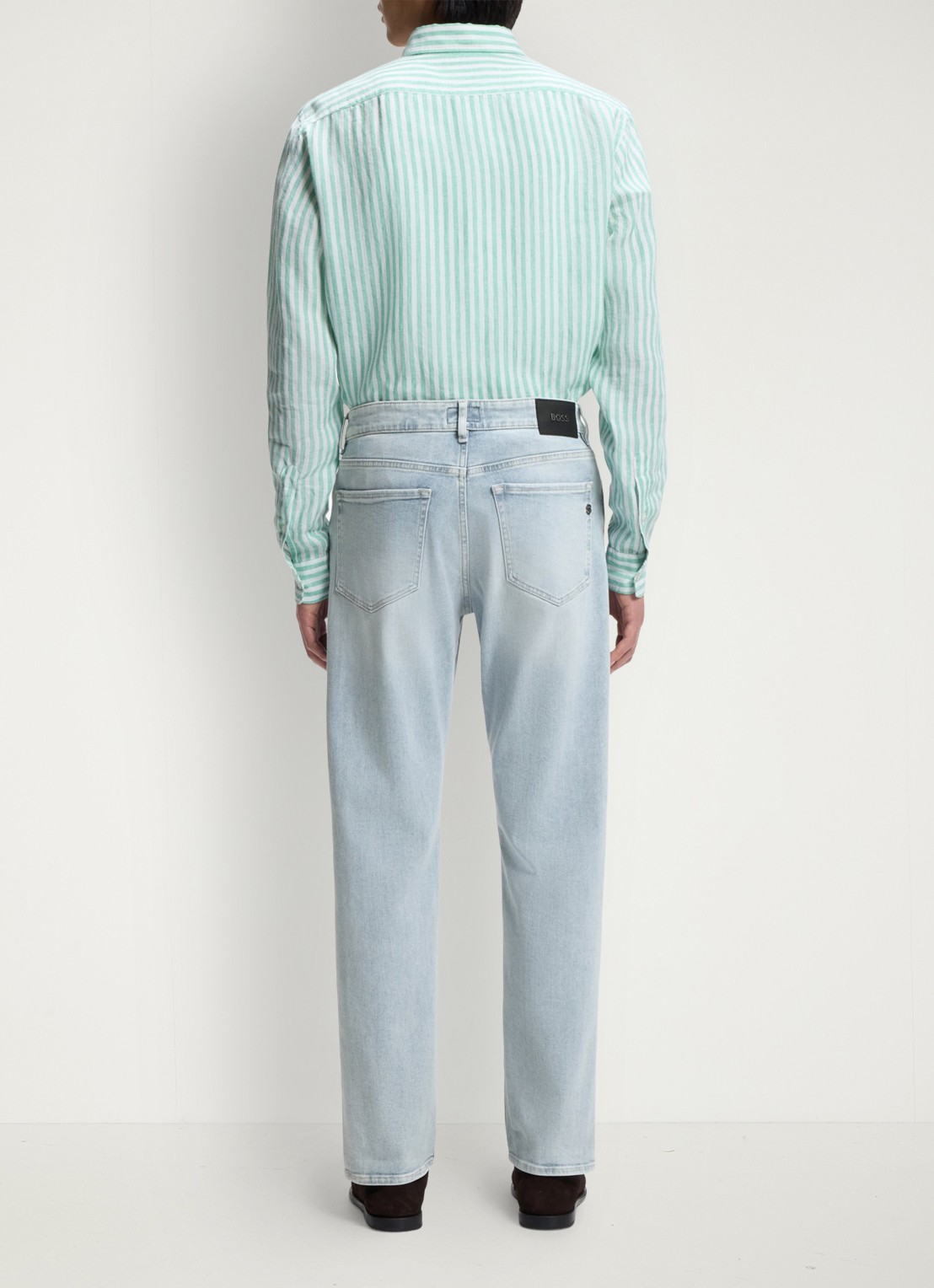 BOSS Straight fit jeans met lichte wassing - achterkant blauw