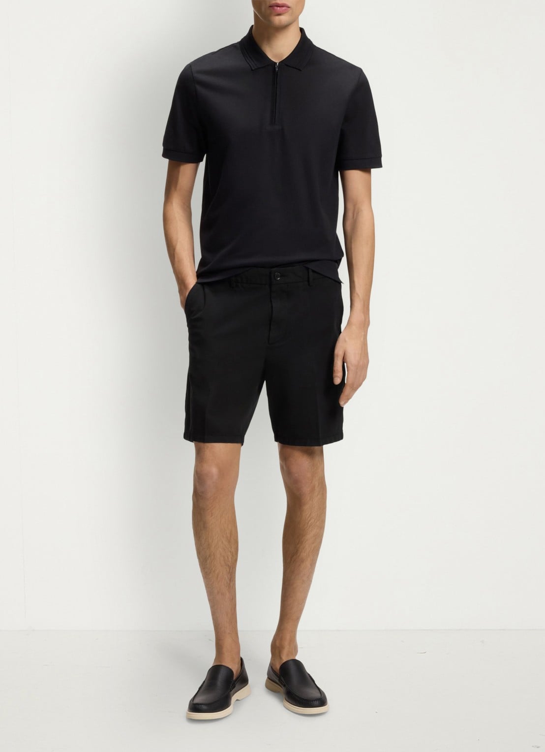 BOSS Straight fit korte broek met steekzakken - voorkant 3 zwart