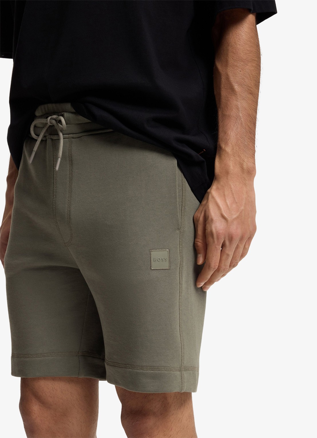 BOSS Straight fit korte broek van sweatstof met logopatch - detail 2 open grey-076 / grijs