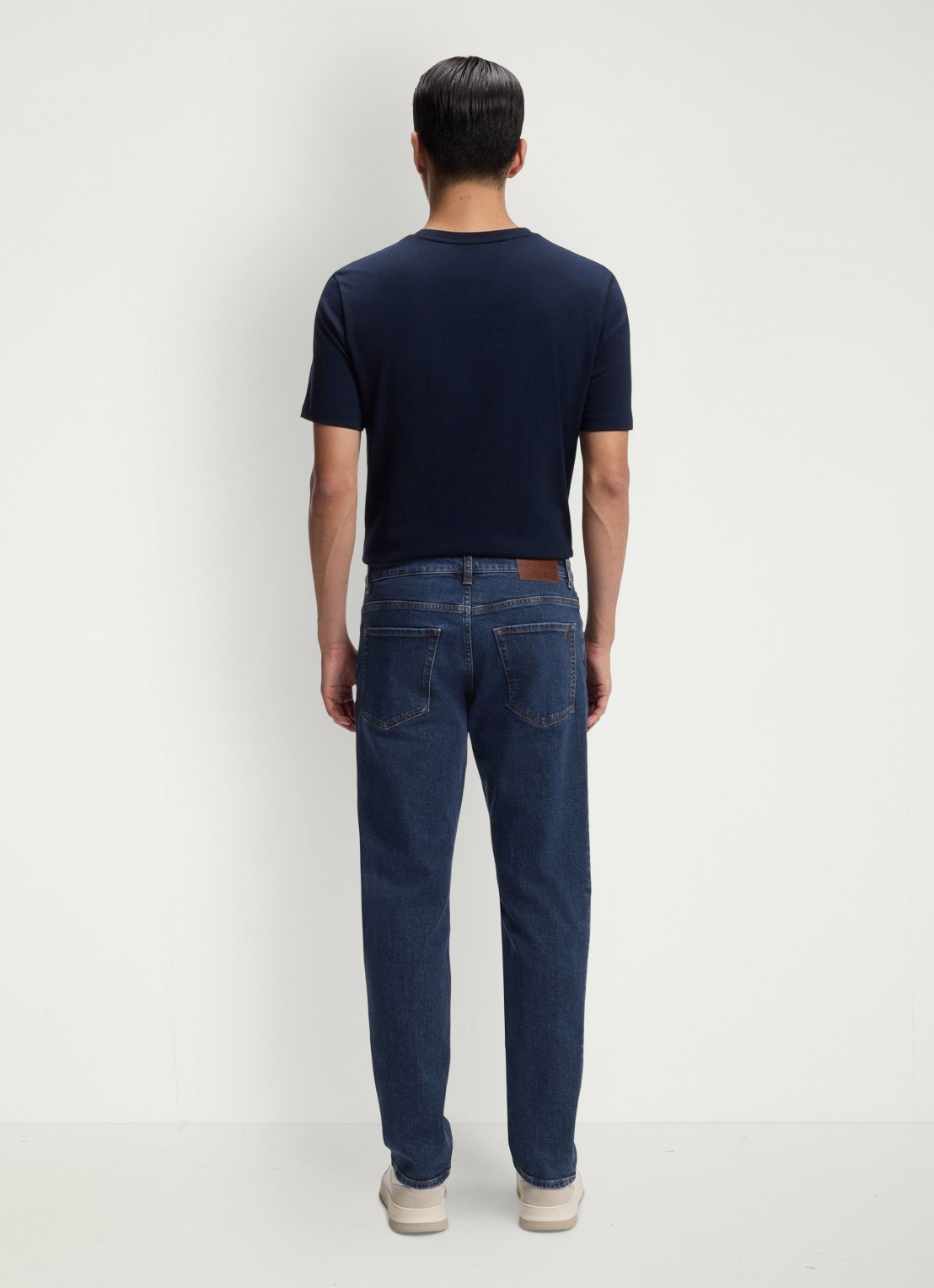 BOSS Straight leg jeans met steekzakken - achterkant 3 donkerblauw