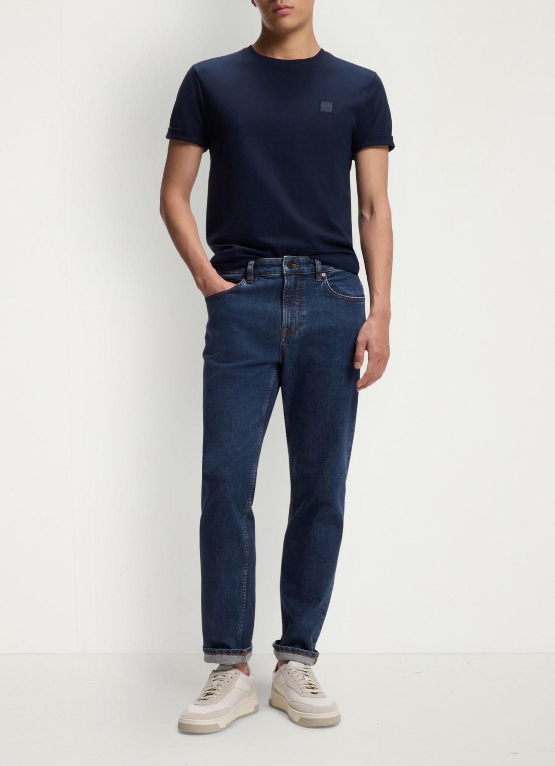BOSS Straight leg jeans met steekzakken - voorkant 2 donkerblauw
