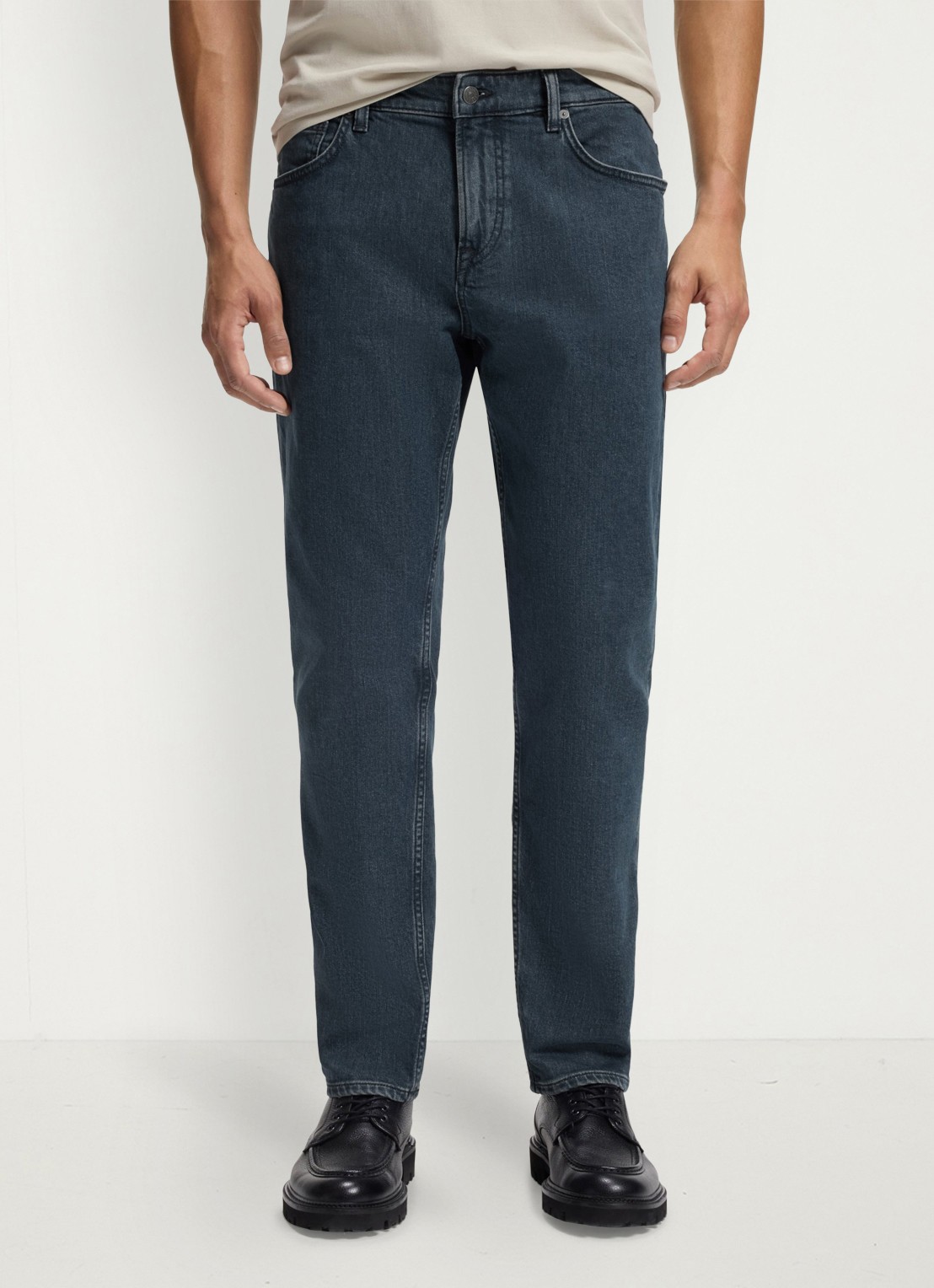 BOSS Straight leg jeans met steekzakken - detail donkerblauw