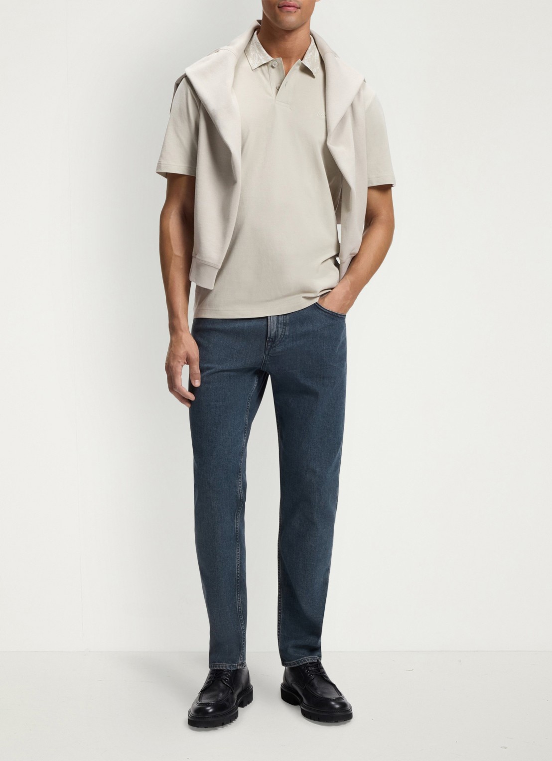 BOSS Straight leg jeans met steekzakken - voorkant 7 donkerblauw