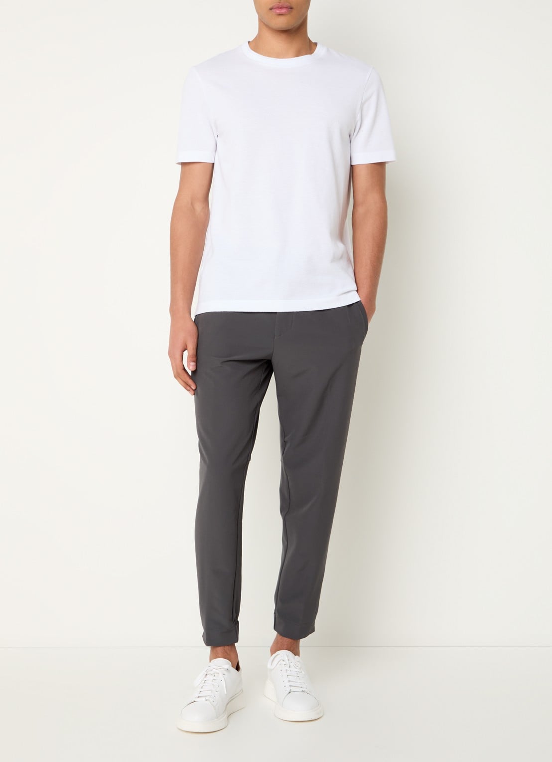 BOSS T_Flex tapered fit joggingbroek met steekzakken - voorkant 2 donkergrijs