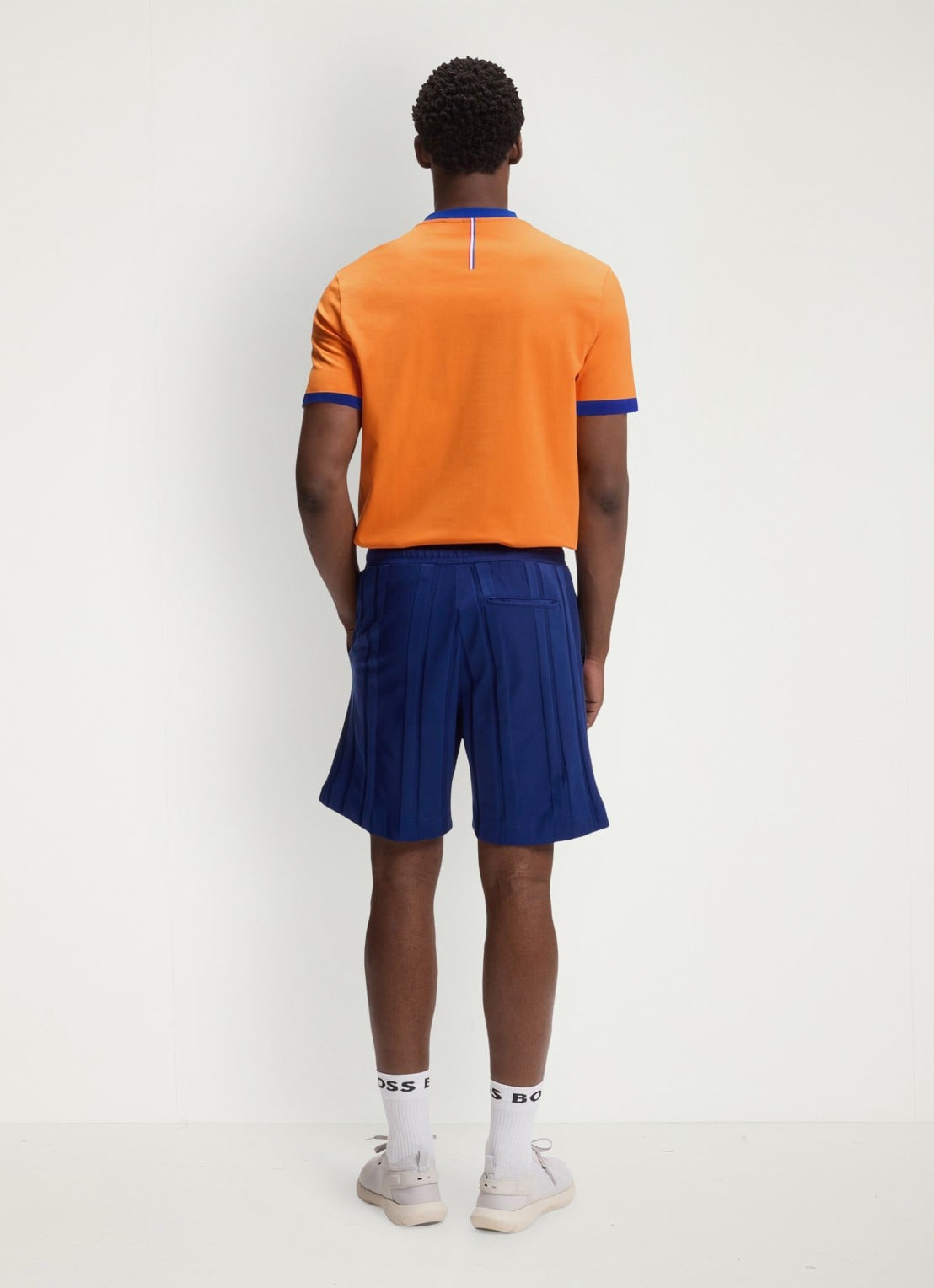 BOSS T-shirt met logo - achterkant 3 bright orange-821 / oranje