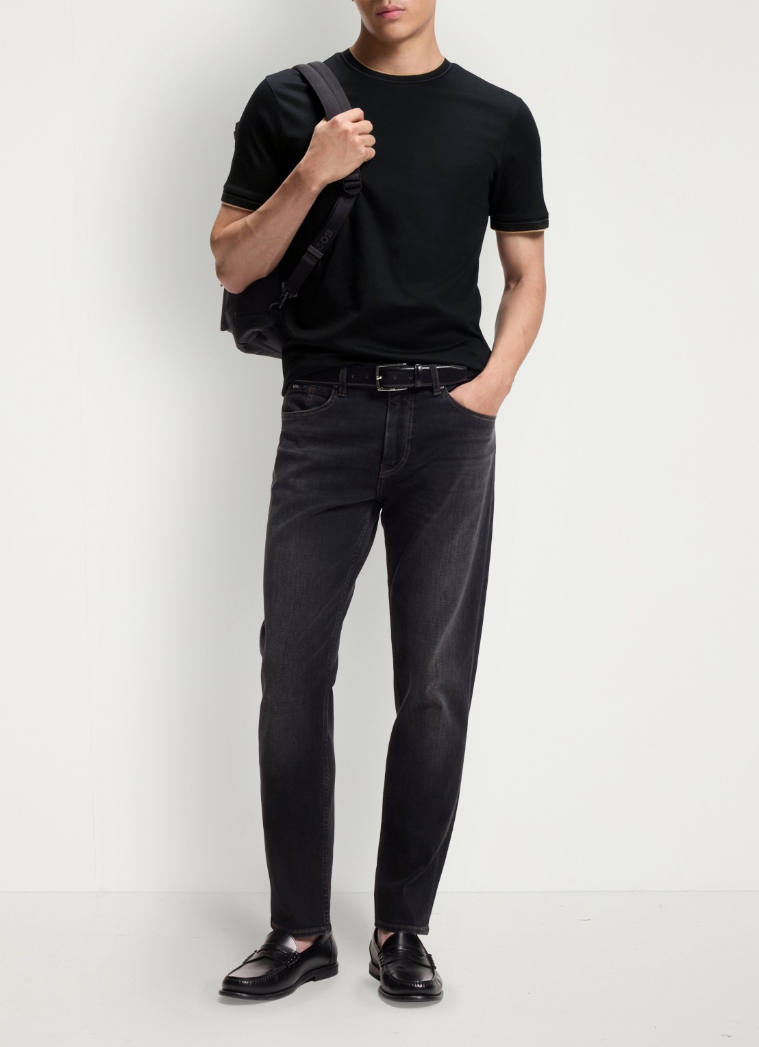 BOSS T-shirt met ronde hals - voorkant 3 zwart