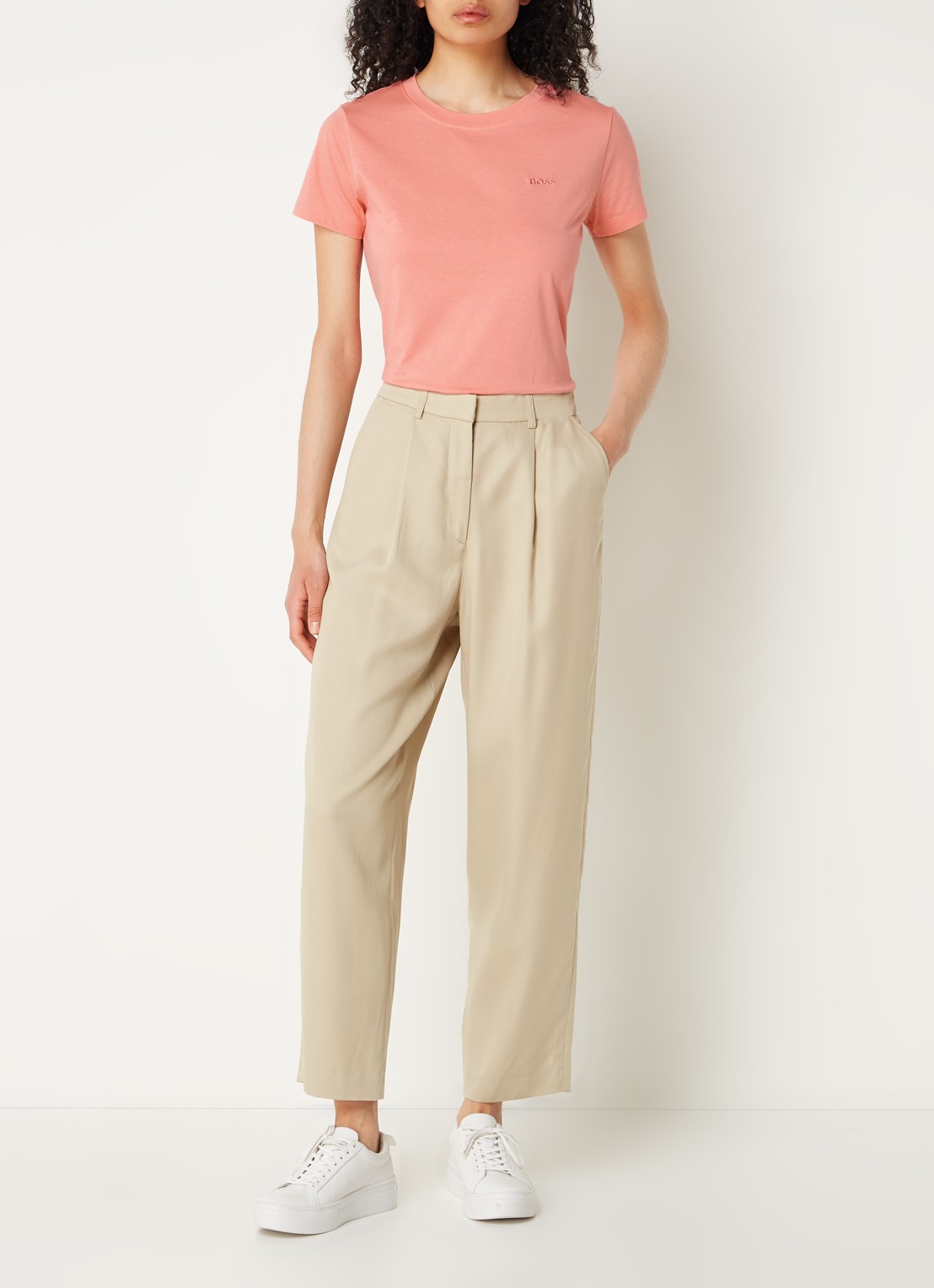 BOSS T-shirt van katoenen jersey met logodetail - voorkant 3 light /pastel pink-689 / roze