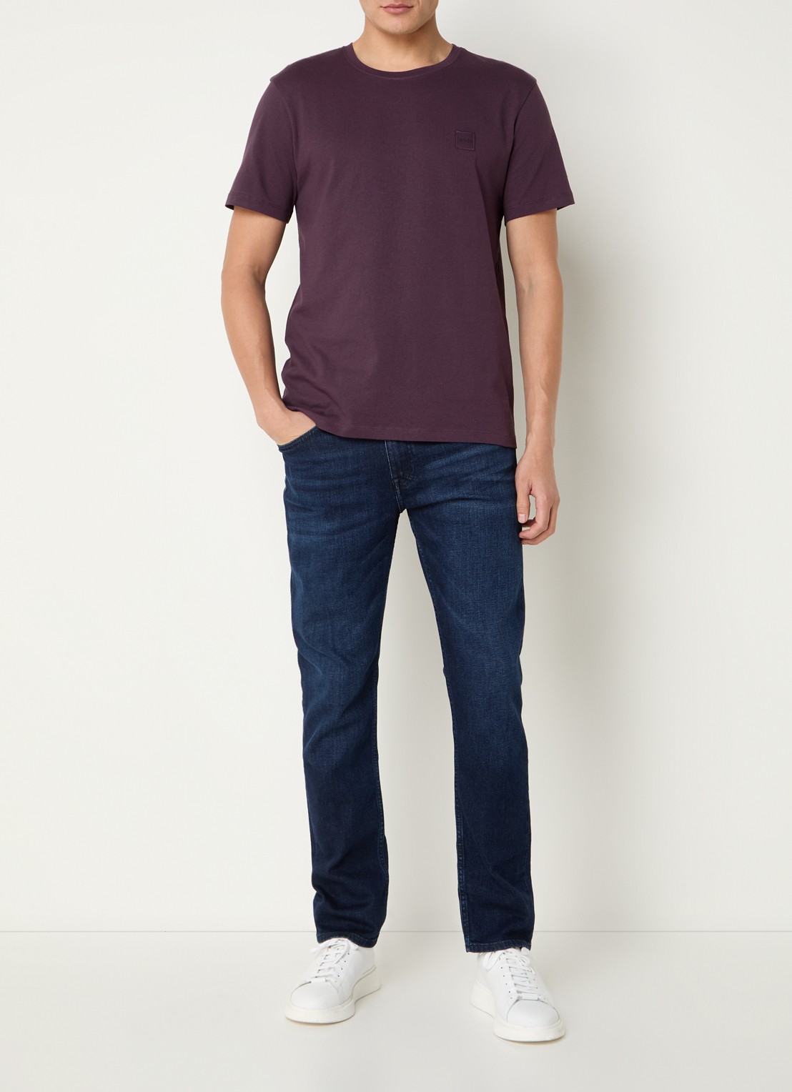 BOSS T-shirt van katoenen jersey met logopatch - voorkant 3 aubergine