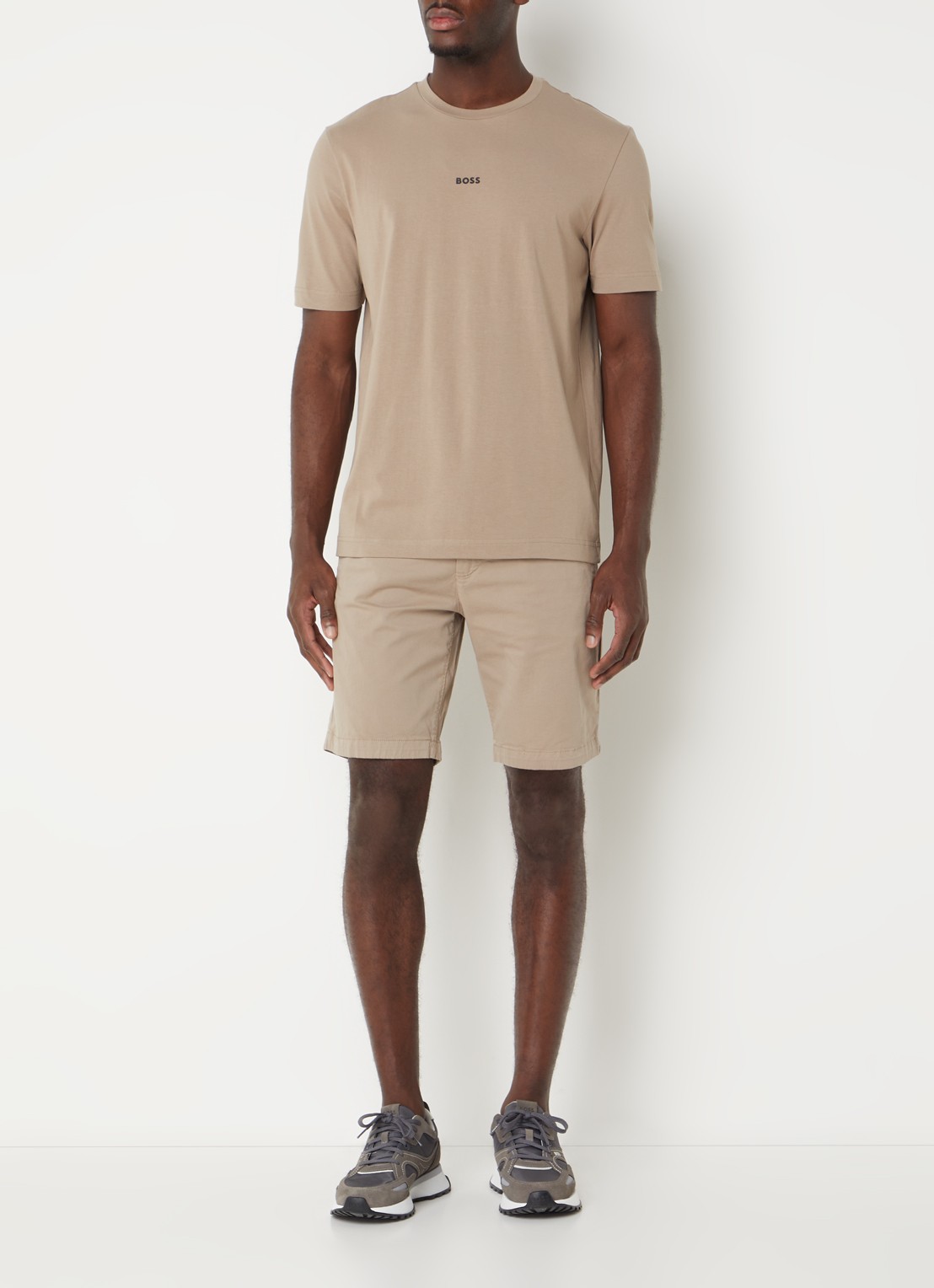 BOSS T-shirt van stretchkatoen met contrastlogo - voorkant 4 open brown-246 / bruin