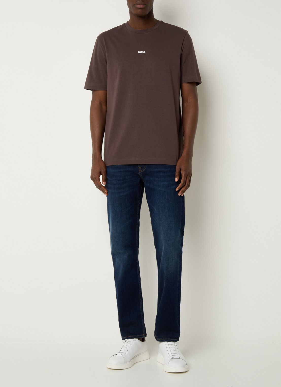 BOSS T-shirt van stretchkatoen met contrastlogo - voorkant 4 open brown-248 / bruin