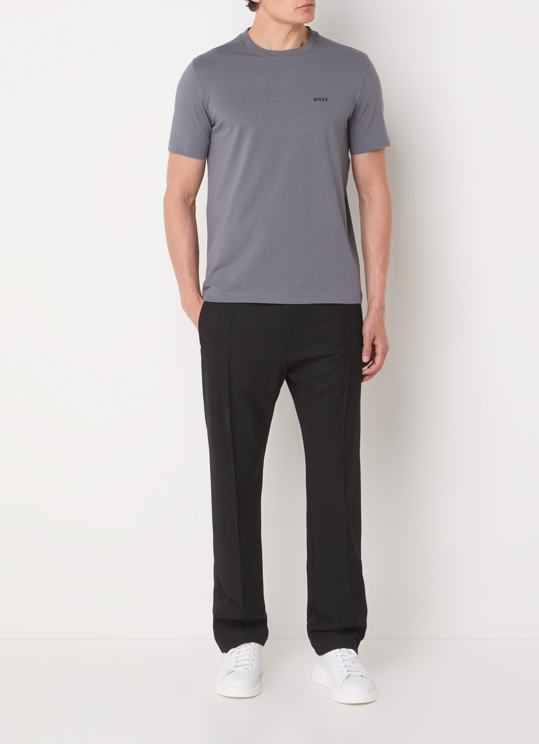 BOSS T-shirt van stretchkatoen met logodetail - voorkant 3 dark beige-251 / beige