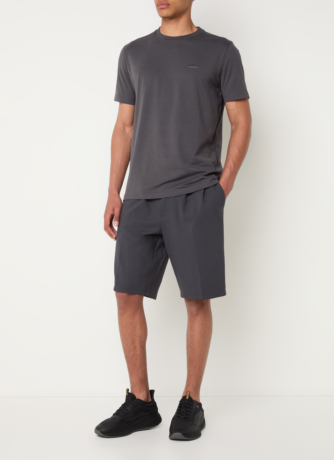 BOSS T-shirt van stretchkatoen met logodetail - voorkant 2 dark grey-027 / grijs