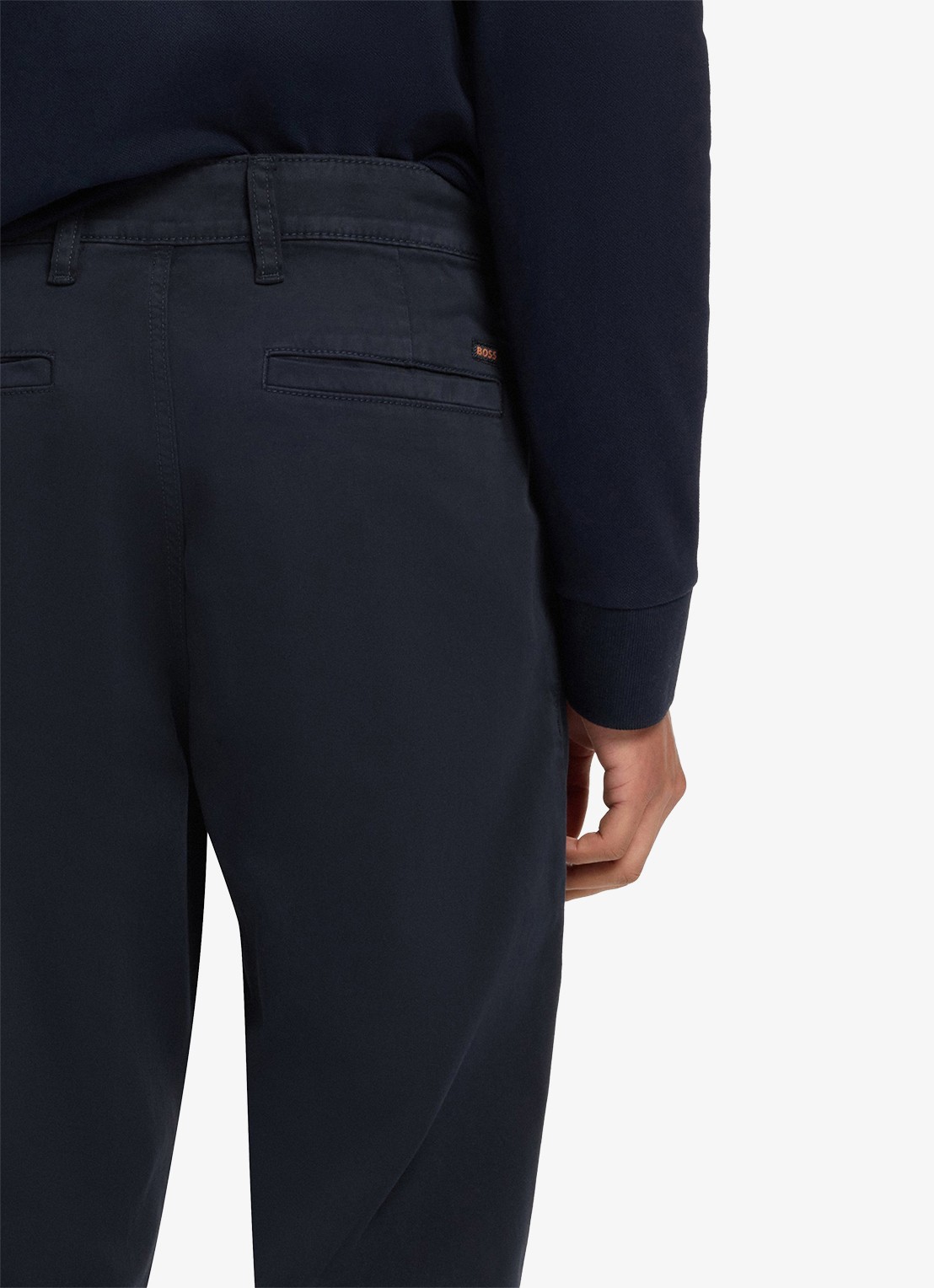 BOSS Tapered fit chino met steekzakken - detail 6 donkerblauw